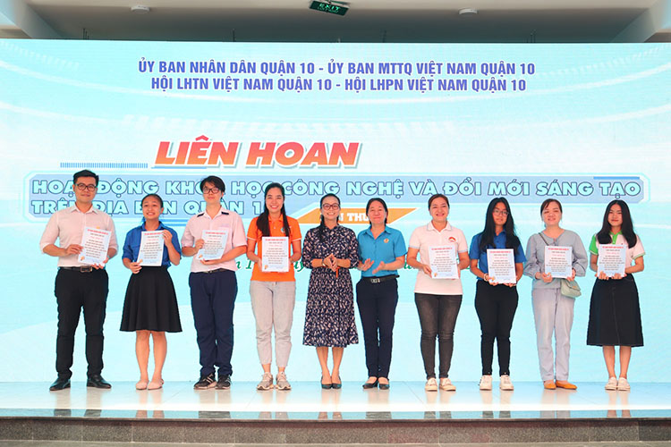 Image: LIÊN HOAN, HỘI THẢO CÁC HOẠT ĐỘNG KHOA HỌC CÔNG NGHỆ VÀ ĐỔI MỚI SÁNG TẠO